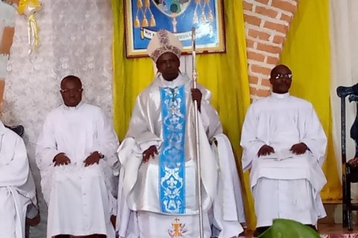 PRISE DE POSSESSION CANONIQUE DU DIOCESE DE NGOZI PAR S.E. MGR GEORGES BIZIMANA