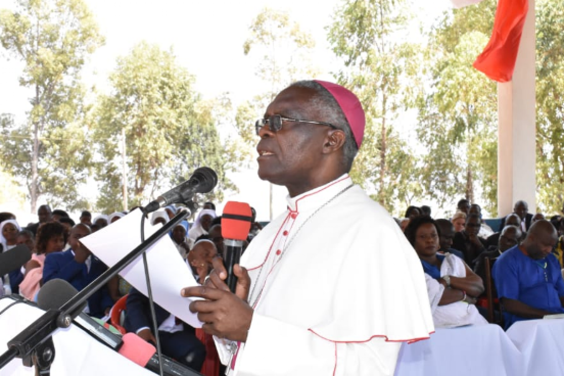 CÉRÉMONIES DU LANCEMENT SOLENNEL DE TROIS MOIS D’ACTIVITÉS EN VUE DE LA CÉLÉBRATION DU CENTENAIRE DE LA LETTRE APOSTOLIQUE MAXIMUM ILLUD DE BENOIT XV DANS L’EGLISE DU BURUNDI