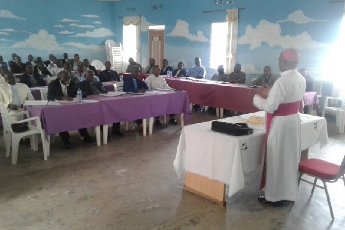 LES PRETRES DU DIOCESE DE BUBANZA EN RECOLLECTION