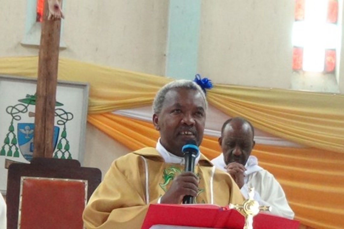 UMUSI MPUZAMAKUNGU WAHARIWE ABIHEBEYIMANA WARAYE UHIMBAJWE MURI DIYOSEZE YA BURURI