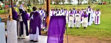 PELERINAGE DES PRETRES, DES RELIGIEUX, DES RELIGIEUSES ET DES LAÏCS AU SANCTUAIRE MARIAL DE BONERO
