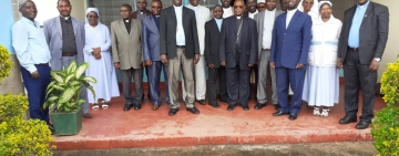 VISITE DU COLLEGE DES CONSULTEURS DU DIOCESE DE NGOZI A S.E. MONSEIGNEUR GEORGES BIZIMANA A BUBANZA