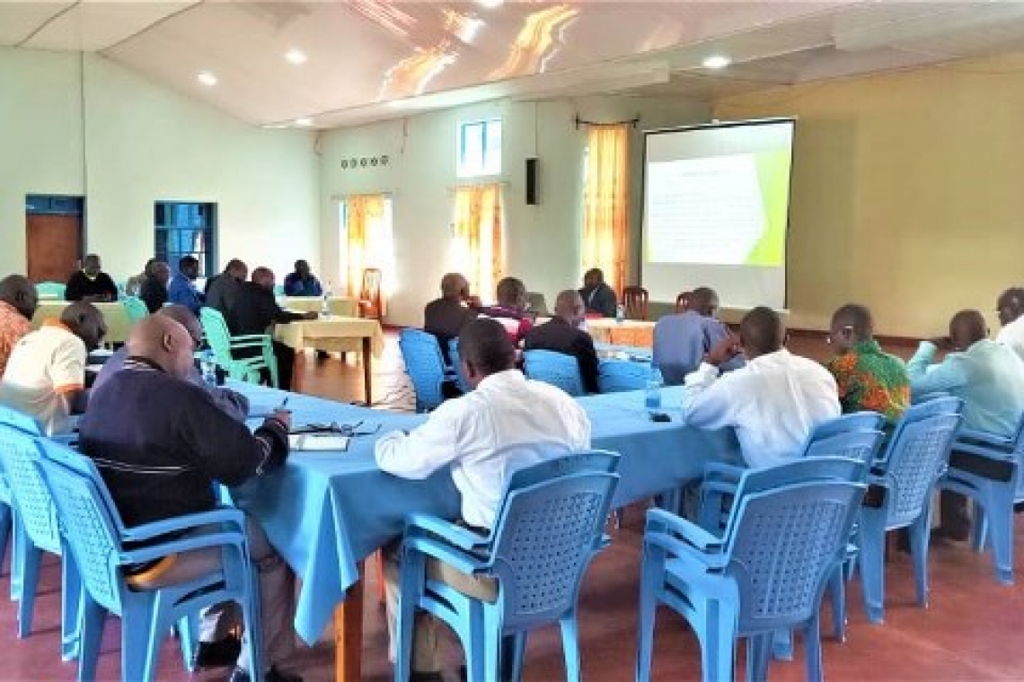 UNE SESSION DE FORMATION POUR LES PRETRES DE MUYINGA