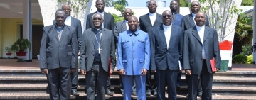Les Evêques catholiques  du Burundi ont été reçus par le Président de la République du Burundi, S.E. Général Major Evariste NDAYISHIMIYE. 