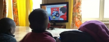 LA TÉLÉVISION ET LE MONDE DE L'ENFANCE: LE SOUCI ACTUEL, AVANTAGES ET INCONVÉNIENTS