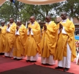 IYATIGWA MW’IBANGA RY’UBUSASERDOTI N’UBUDIYAKONI N’ITANGWA RY’IBICE BIGANISHA KW’IRYO BANGA RY’UBUSASERDOTI MURI PARUWASI MUSIGATI