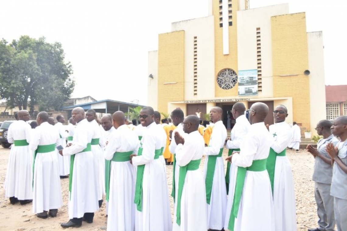 PROFESSION DES VOEUX CHEZ LES FRERES BENE-PAULO, UNE OCCASION DE CELEBRER L'ORDINATION SACERDOTALE