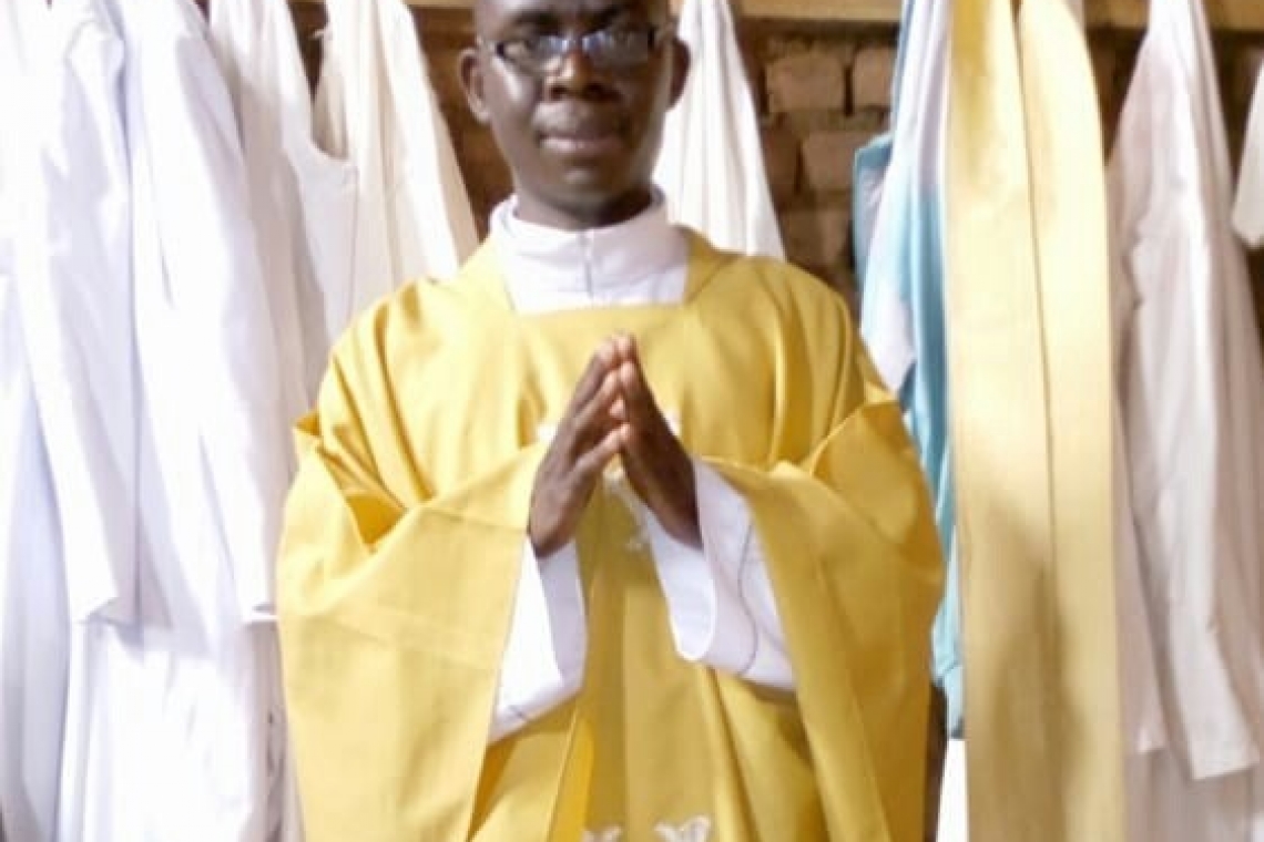 LA PAROISSE DE RUGENDO, DIOCESE BUBANZA, EN ACTION DE GRACE POUR UN DON DU SACERDOCE MINISTERIEL