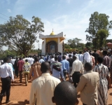 LA COMMUNAUTE DU GRAND SEMINAIRE SAINT JEAN PAUL II DE GITEGA EN PELERINAGE A LA CATHEDRALE DE MUSHASHA, HOMMAGE A S.E. MGR JOACHIN RUHUNA