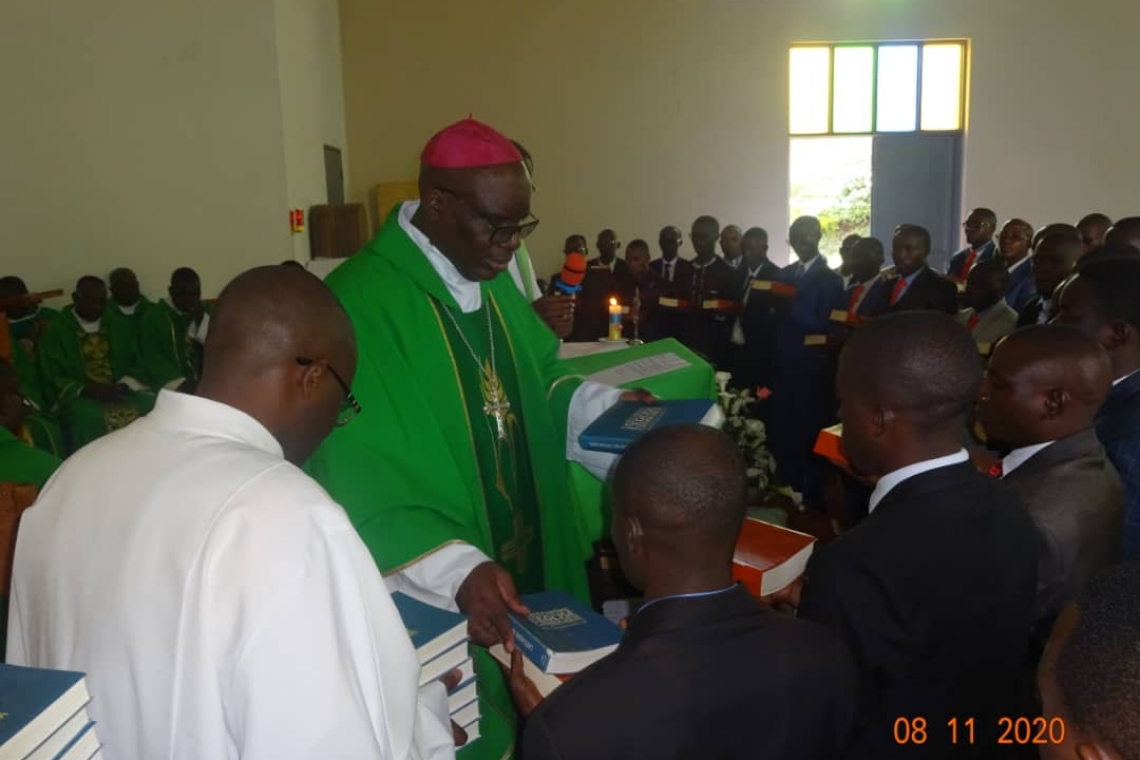 OUVERTURE SOLENNELLE DE L’ANNEE ACADEMIQUE 2020-2021 AU GRAND SEMINAIRE DE KIRYAMA