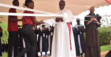 DANS L'HORIZON DU JUBILE D'OR DE LA PRESENCE DES PERES CARMES DECHAUX AU BURUNDI, FESTIVAL DE LA JEUNESSE DE CARMEL A GITEGA