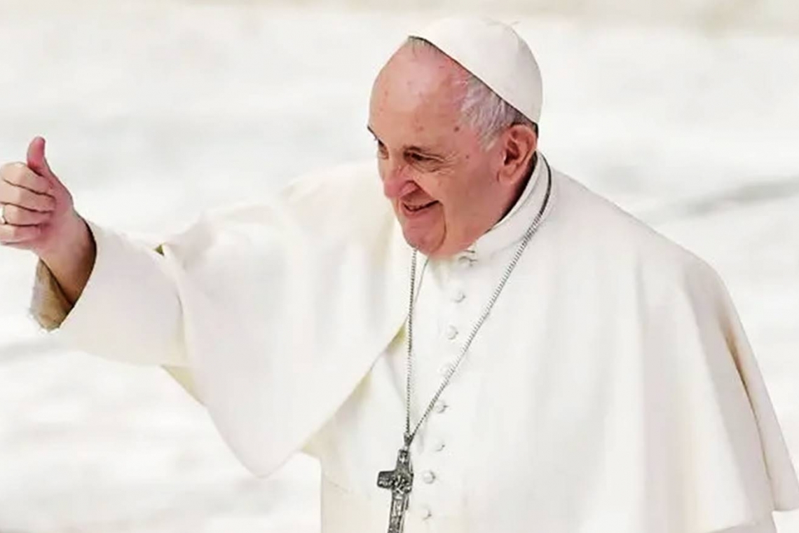 L'OPERATION CHIRURGICALE DU PAPE FRANÇOIS S'EST BIEN PASSEE, ET SA SANTE EST EN BON ETAT GENERAL