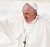 L'OPERATION CHIRURGICALE DU PAPE FRANÇOIS S'EST BIEN PASSEE, ET SA SANTE EST EN BON ETAT GENERAL