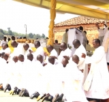 CEREMONIES D’ORDINATION ET DE COLLATION DES MINISTERES EN PAROISSE RUGANZA DU DIOCESE NGOZI ET CELEBRATION DU JUBILE DE 75 ANS DE CETTE PAROISSE