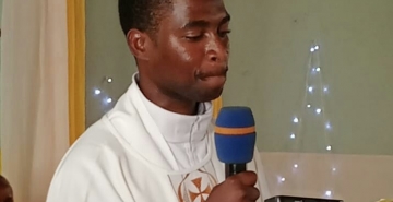 PAROISSE KABURANTWA, MESSE DE PREMICE DE MONSIEUR L’ABBE DIEUDONNE NSHIMIRIMANA JEUNE PRETRE