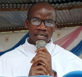 PATIRI CELESTINO NTIRANDEKURA YARAYE AHEREJE INKUKA YA MISA Y’UMUKWANGURO HARIYA I BUTAHANA MURI PARUWASI MABAYI