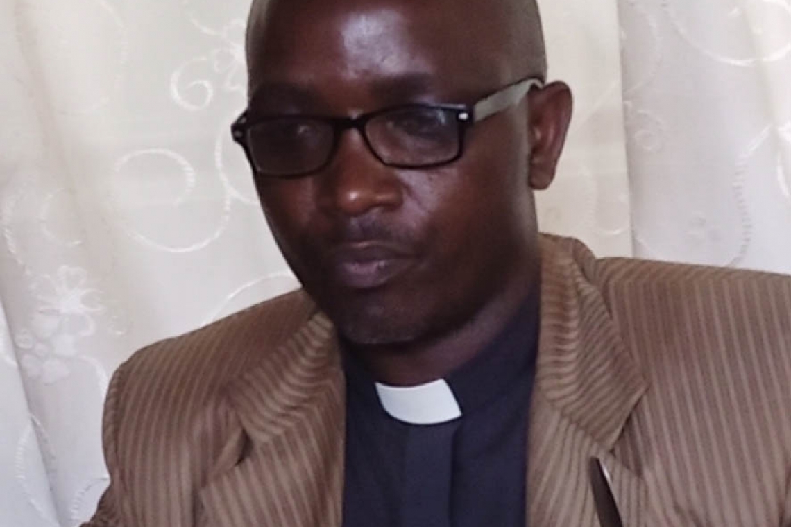 DIYOSEZE KATOLIKA YA RUTANA YARAYE IRUNGITSE PATIRI TIMOTEYO HATUNGIMANA MU BUTUMWA BWO GUTEGURA ABAMENYESHAMANA HARIYA MURI I.C.A. MUYANGE