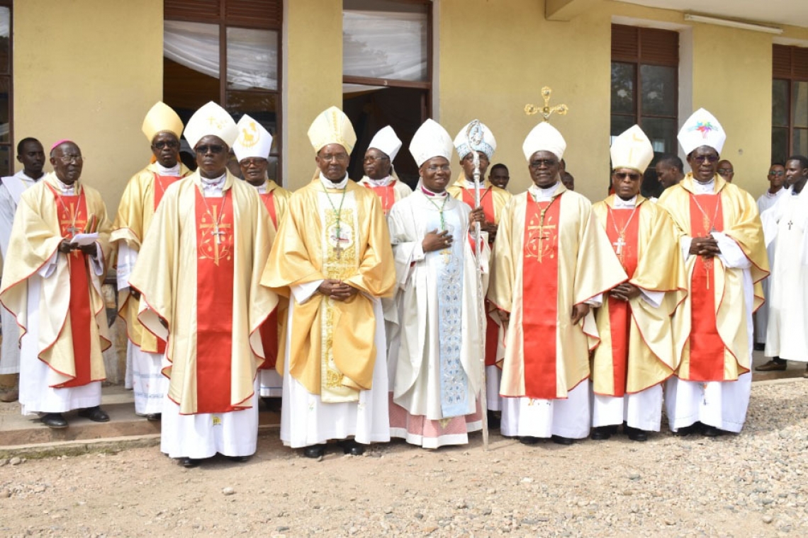 ENFIN, LA MISSION DU NOUVEAU NONCE APOSTOLIQUE AU BURUNDI S.E. Mgr DIEUDONNE DATONOU EST CONFIEE AU SEIGNEUR !