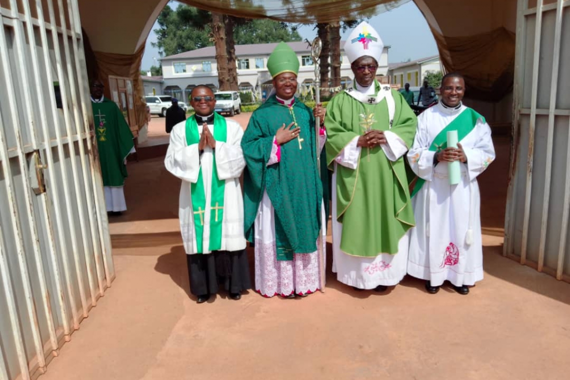 INTUMWA YA PAPA IHERUKA KUGENWA MU BURUNDI YARAYE ITUGENDEYE