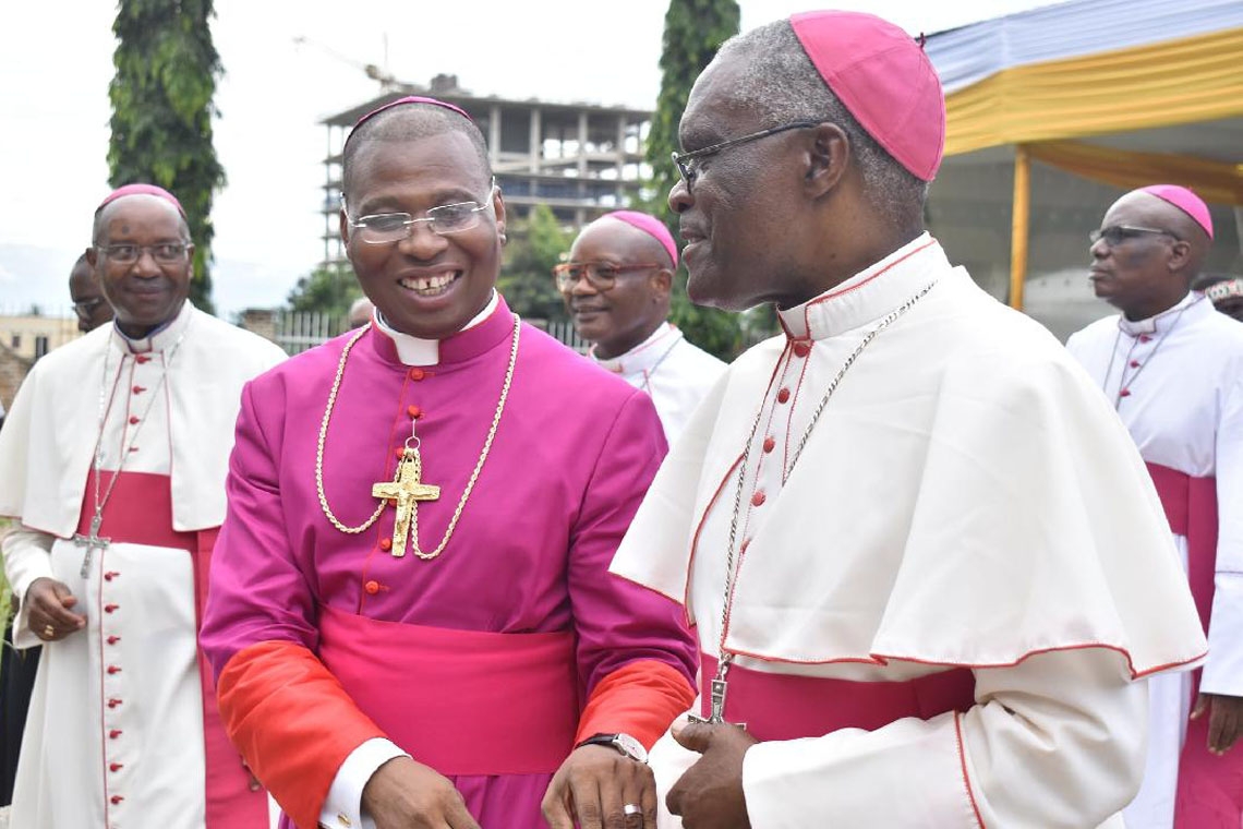 LA PRESENTATION DU NOUVEAU NONCE APOSTOLIQUE S.E. Mgr DIEUDONNE DATONOU AU TEMPLE !