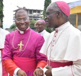 LA PRESENTATION DU NOUVEAU NONCE APOSTOLIQUE S.E. Mgr DIEUDONNE DATONOU AU TEMPLE !