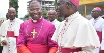 LA PRESENTATION DU NOUVEAU NONCE APOSTOLIQUE S.E. Mgr DIEUDONNE DATONOU AU TEMPLE !