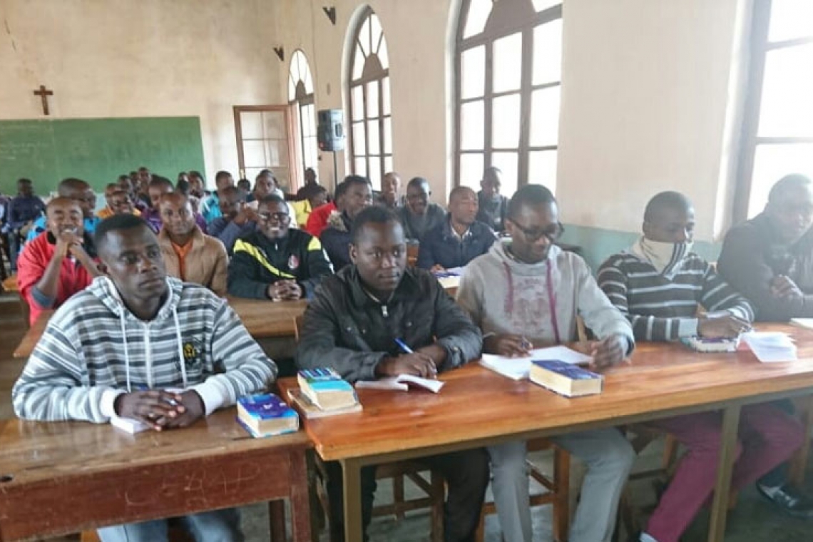 AU GRAND SEMINAIRE DE BURASIRA, LA FETE DU BON PASTEUR A ETE BIEN CELEBREE