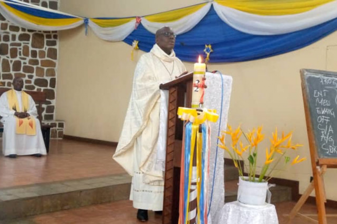 VISITE DE S.E. MGR BONAVENTURE NAHIMANA, NOUVEL ARCHEVÊQUE DE GITEGA AU GRAND SEMINAIRE DE BUJUMBURA