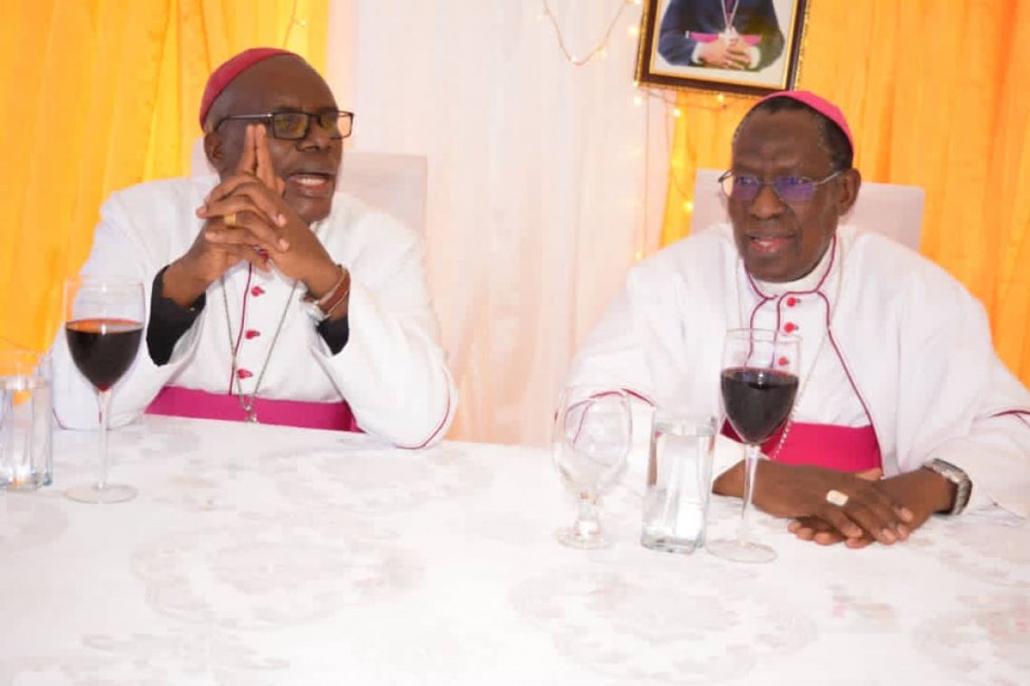 S.E. MGR SIMON NTAMWANA, ARCHEVEQUE EMERITE DE GITEGA A ETE BIEN ACCUEILLI DANS SA MAISON DE RETRAITE