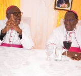 S.E. MGR SIMON NTAMWANA, ARCHEVEQUE EMERITE DE GITEGA A ETE BIEN ACCUEILLI DANS SA MAISON DE RETRAITE