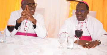 S.E. MGR SIMON NTAMWANA, ARCHEVEQUE EMERITE DE GITEGA A ETE BIEN ACCUEILLI DANS SA MAISON DE RETRAITE