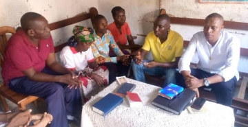 PAROISSE CATHEDRALE REGINA MUNDI : LA VISITE DE LA COMMISSION PAROISSIALE CHARGEE DE LA PASTORALE DES PETITES COMMUNAUTES CHRETIENNES VIVANTES (PCCV)