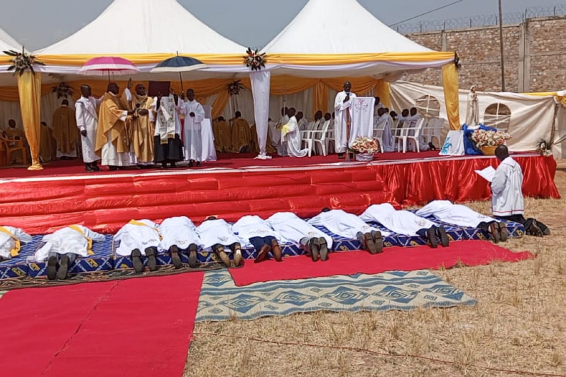 ORDINATIONS SACERDOTALE ET DIACONALE ET COLLATION DES MINISTERES A BUBANZA