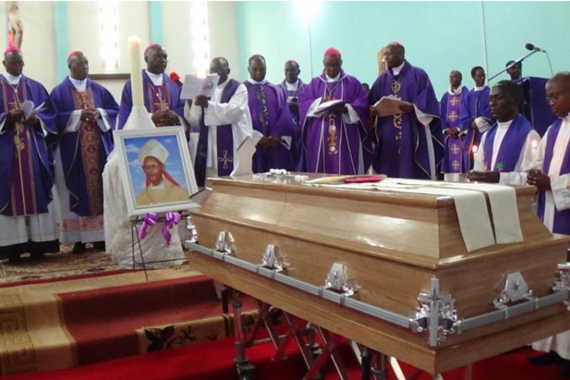 SON EXCELLENCE MONSEIGNEUR VENANT BACINONI REPOSE AUPRES DU SEIGNEUR