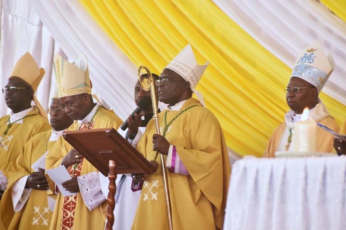 L’EGLISE QUI EST AU BURUNDI VIENT DE VIVRE DEUX MOMENTS EXTRAORDINAIRES : CLOTURE ET OUVERTURE DES JUBILES