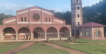 LA JOIE DU RENOUVEAU CHARISMATIQUE CATHOLIQUE A BUYENGERO 