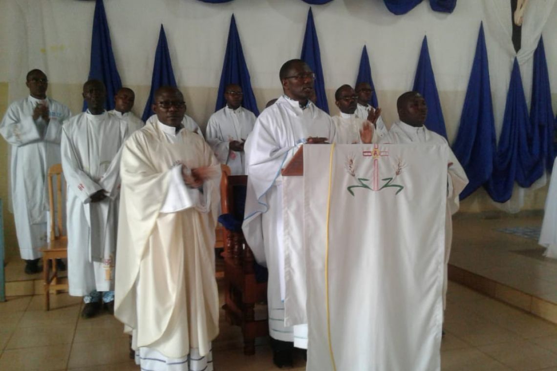 CELEBRATION DU JUBILE D'OR DU  MOUVEMENT MARIAL DANS LE DIOCESE DE BUBANZA