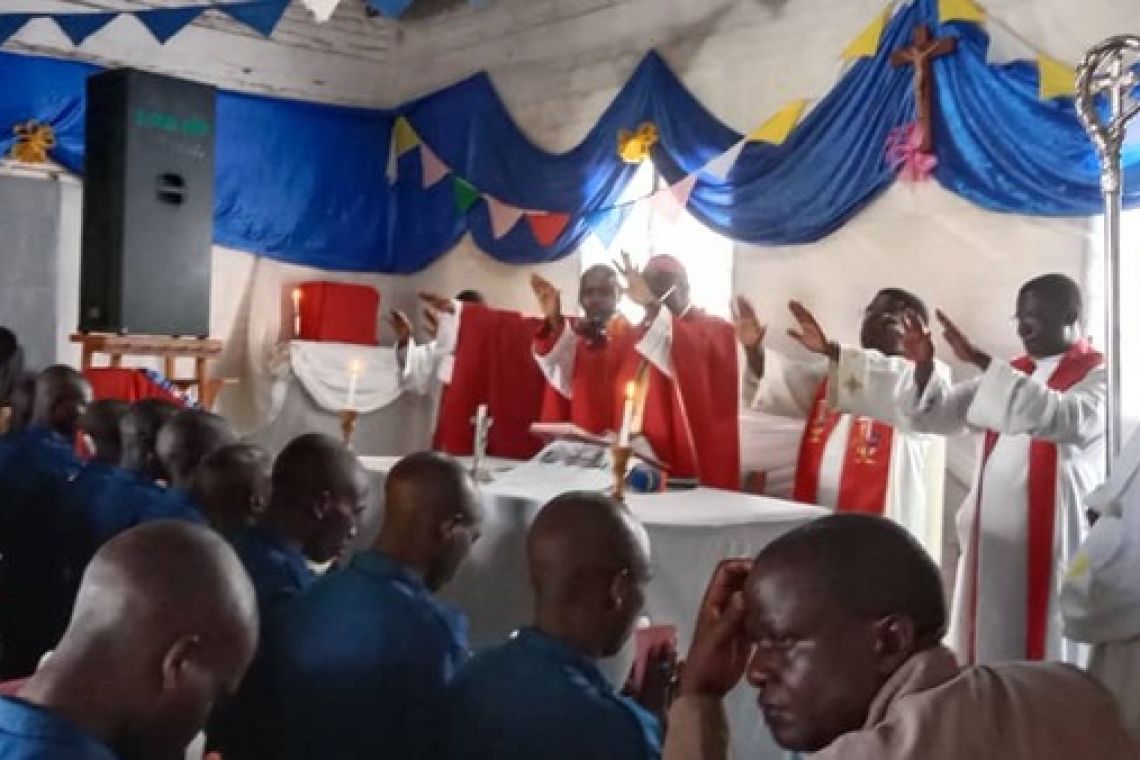 CELEBRATION DU SACREMENT DE CONFIRMATION A LA POLICE NATIONALE DE BURURI