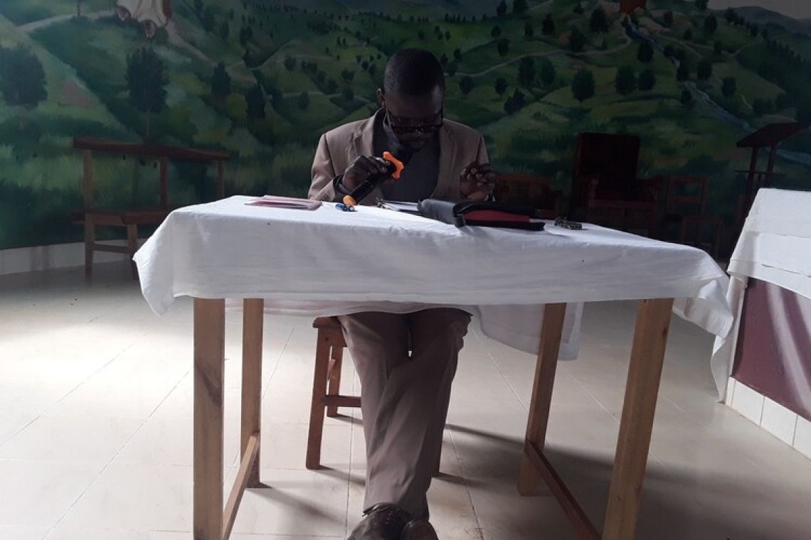 TWUBAKE, DUTEZE IMBERE PARUWASE YACU KANDI DUSHIGIKIRANE
