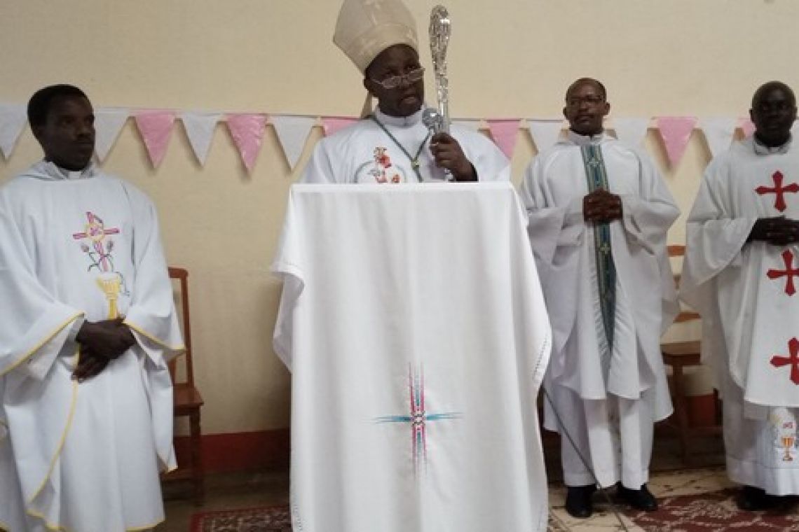 VISITE PASTORALE DE L'EVEQUE DANS LA PAROISSE DE MUHUZU