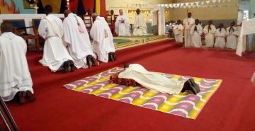 UN FRERE DE LA CONGREGATION « NOTRE DAME DE LA MISERICORDE » ORDONNE PRETRE A GITEGA