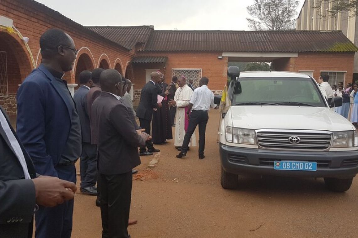 LE NONCE APOSTOLIQUE AU BURUNDI EN VISITE DANS LE DIOCESE DE BURURI, AU SUD DU PAYS