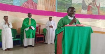 UBUCUTI HAGATI YA PARUWASI RUMONGE NA PARUWASI KIGWENA