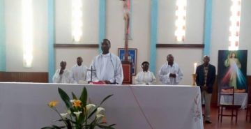 PRIERE OECUMENIQUE A LA CATHEDRALE MARIE REINE DE BURURI