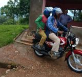 BENEDICTION D'UNE NOUVELLE MOTO DE LA PAROISSE BON PASTEUR DE MURWI