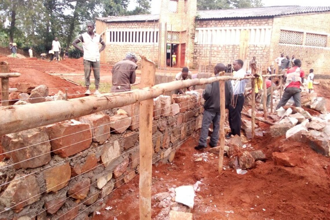 L'EGLISE PAROISSIALE DE CENDAJURU EN COURS D’EXTENSION
