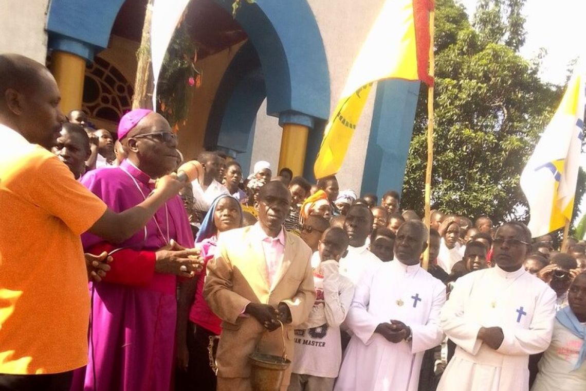 VISITE PASTORALE DE L'ARCHEVEQUE DE GITEGA EN PAROISSE GIHETA 