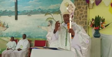 VISITE DE L’EVEQUE DE BURURI DANS LA PAROISSE KIGWENA