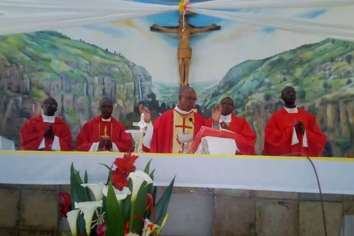CELEBRATION DU SACREMENT DE CONFIRMATION A LA PAROISSE CATHEDRALE DE RUTANA