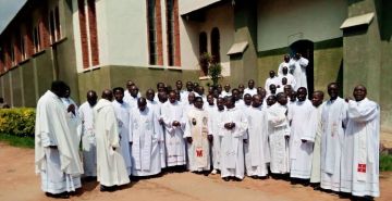 CELEBATION DE LA JOURNEE MONDIALE DE LA SANCTIFICATION DES PRETRES DANS LE DIOCESE DE BUBANZA